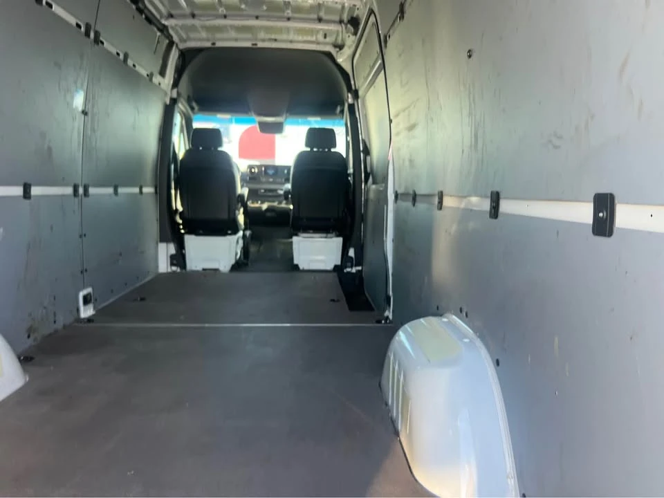 2024 Mercedes-Benz VS30 Sprinter - Image 17 of 19
