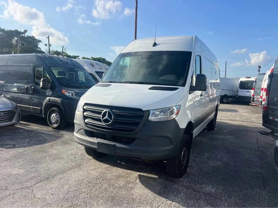 2024 Mercedes-Benz VS30 Sprinter - Image 2 of 19