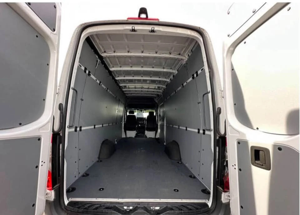2024 Mercedes-Benz VS30 Sprinter - Image 4 of 8