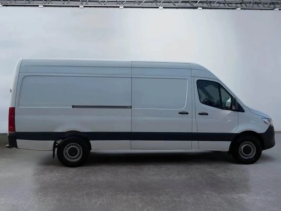 2024 Mercedes-Benz VS30 Sprinter - Image 2 of 15