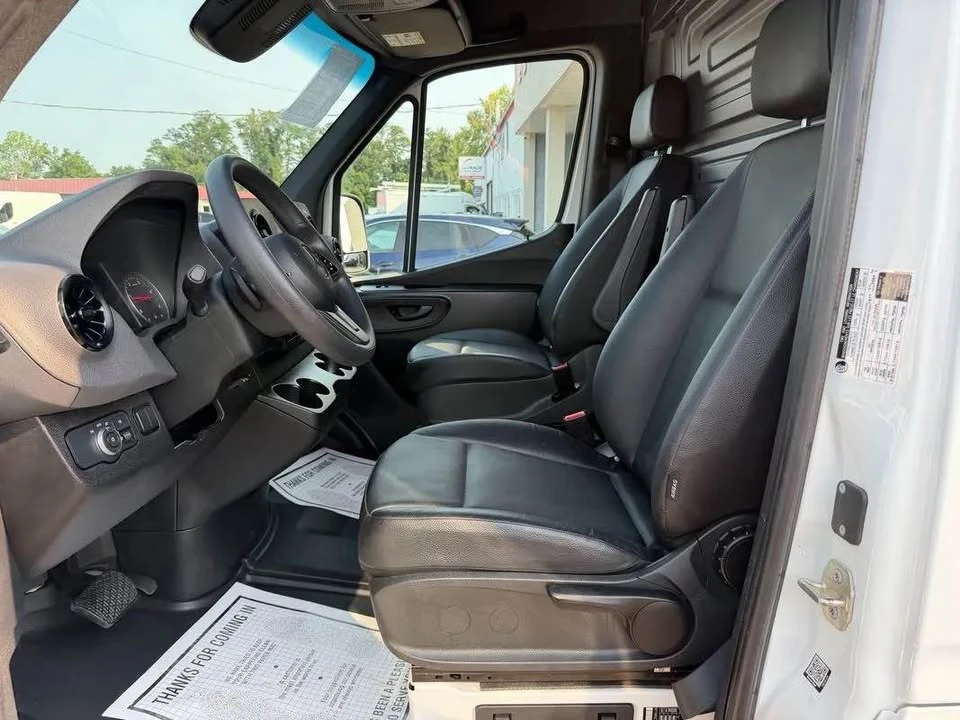 2024 Mercedes-Benz VS30 Sprinter - Image 7 of 15