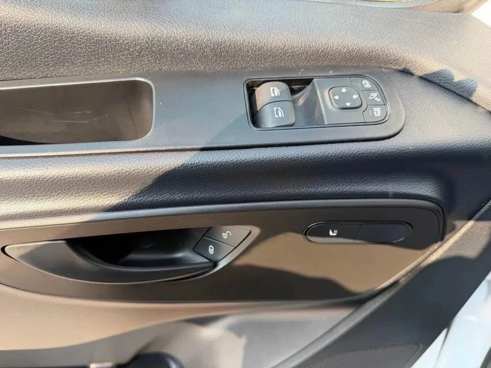 2024 Mercedes-Benz VS30 Sprinter - Image 5 of 15