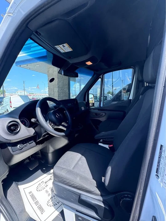 2024 Mercedes-Benz VS30 Sprinter - Image 8 of 12
