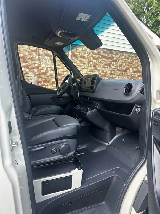 2024 Mercedes-Benz VS30 Sprinter - Image 11 of 16