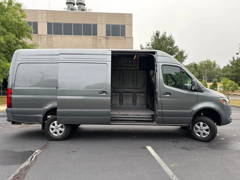 2024 Mercedes-Benz VS30 Sprinter - Image 7 of 19