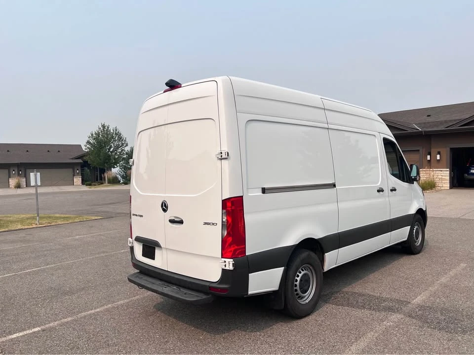 2024 Mercedes-Benz VS30 Sprinter - Image 5 of 9