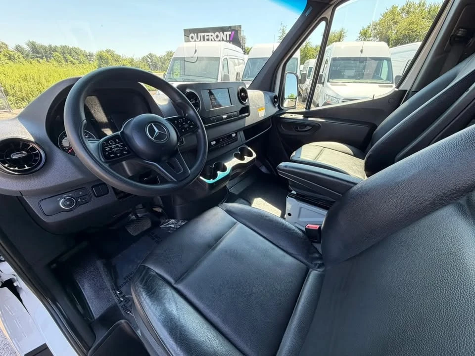 2024 Mercedes-Benz VS30 Sprinter - Image 16 of 17