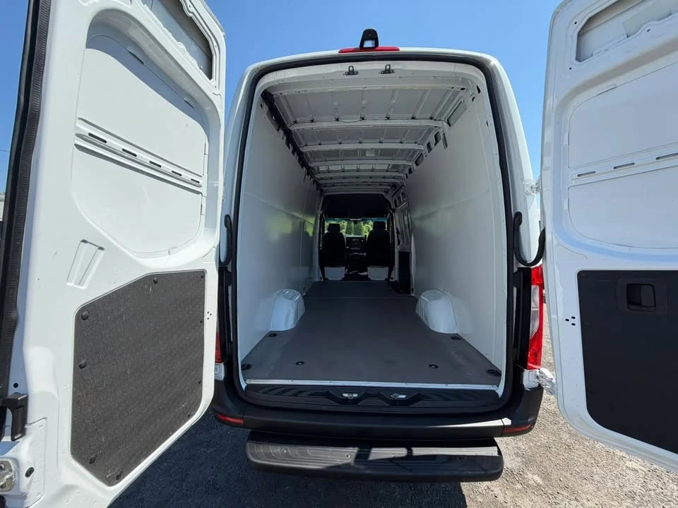 2024 Mercedes-Benz VS30 Sprinter - Image 7 of 17