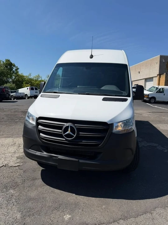 2024 Mercedes-Benz VS30 Sprinter - Image 4 of 17
