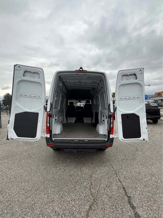 2024 Mercedes-Benz VS30 Sprinter - Image 6 of 15