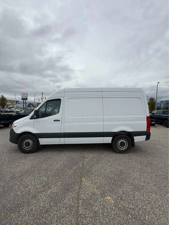 2024 Mercedes-Benz VS30 Sprinter - Image 3 of 15