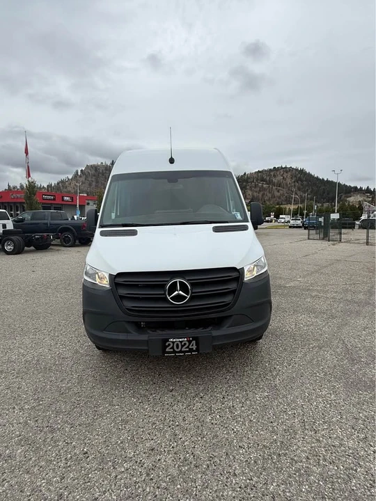 2024 Mercedes-Benz VS30 Sprinter - Image 2 of 15