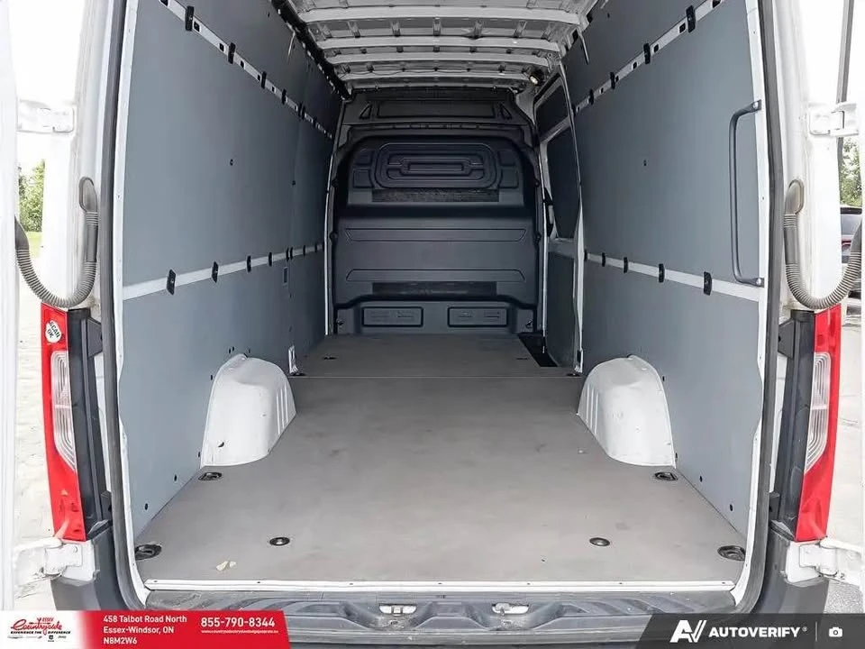2024 Mercedes-Benz VS30 Sprinter - Image 7 of 15