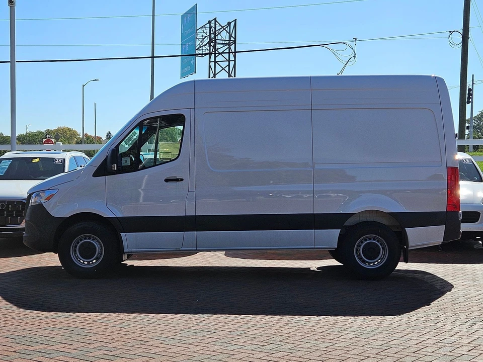 2024 Mercedes-Benz VS30 Sprinter - Image 4 of 12
