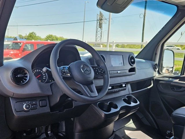 2024 Mercedes-Benz VS30 Sprinter - Image 12 of 12