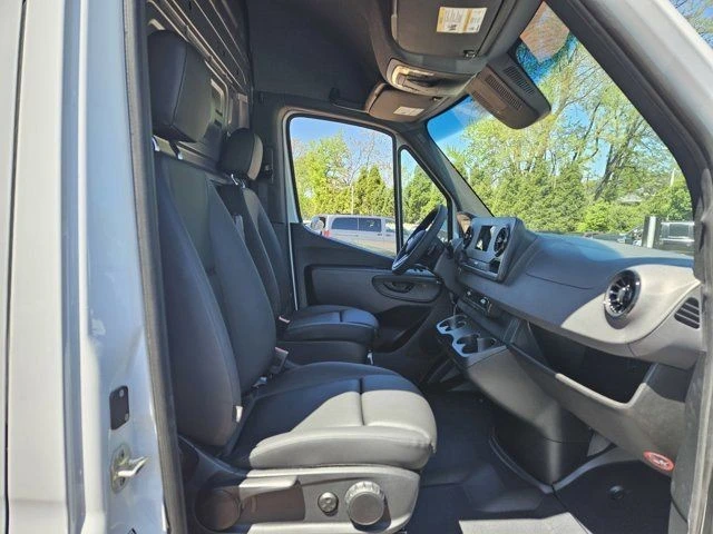2024 Mercedes-Benz VS30 Sprinter - Image 11 of 12