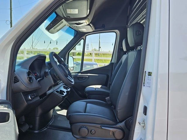2024 Mercedes-Benz VS30 Sprinter - Image 10 of 12