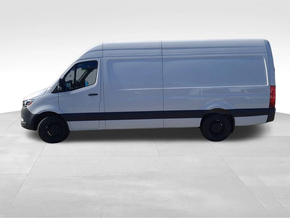 2024 Mercedes-Benz VS30 Sprinter - Image 2 of 12
