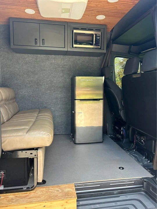 2024 Mercedes-Benz VS30 Sprinter - Image 3 of 20