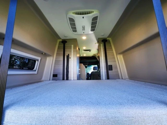 2024 Mercedes-Benz VS30 Sprinter - Image 18 of 21