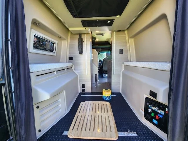 2024 Mercedes-Benz VS30 Sprinter - Image 20 of 21