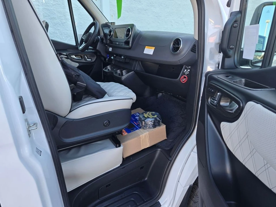 2024 Mercedes-Benz VS30 Sprinter - Image 12 of 21