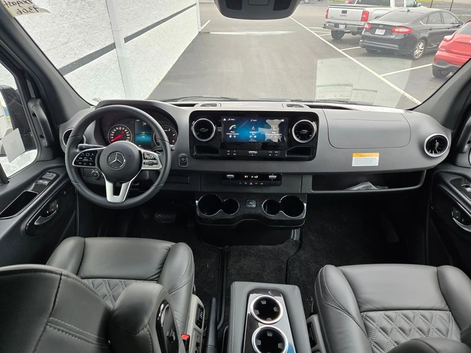 2024 Mercedes-Benz VS30 Sprinter - Image 2 of 21