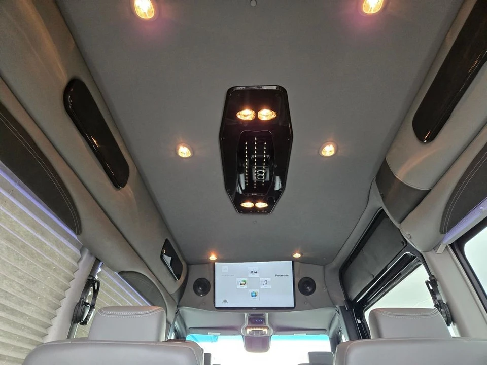 2024 Mercedes-Benz VS30 Sprinter - Image 8 of 12