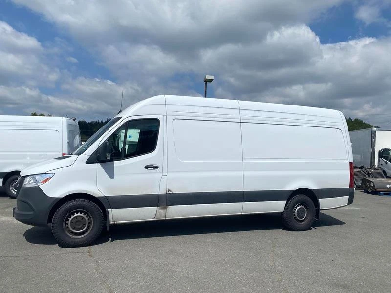 2024 Mercedes-Benz VS30 Sprinter - Image 2 of 20