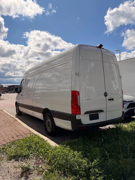 2024 Mercedes-Benz VS30 Sprinter - Image 3 of 4