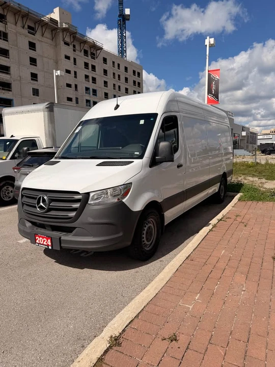 2024 Mercedes-Benz VS30 Sprinter - Image 2 of 4