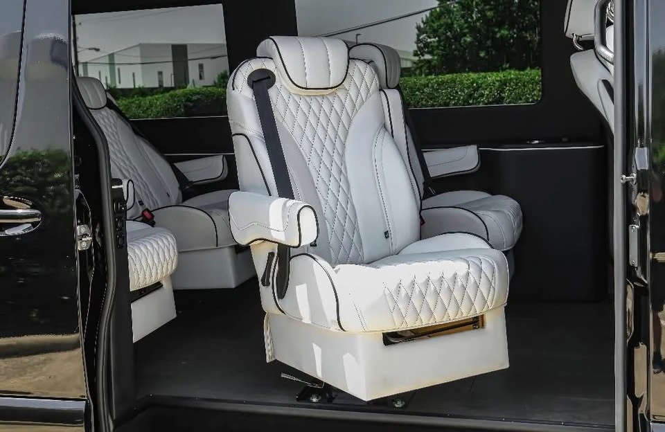 2024 Mercedes-Benz VS30 Sprinter - Image 2 of 5