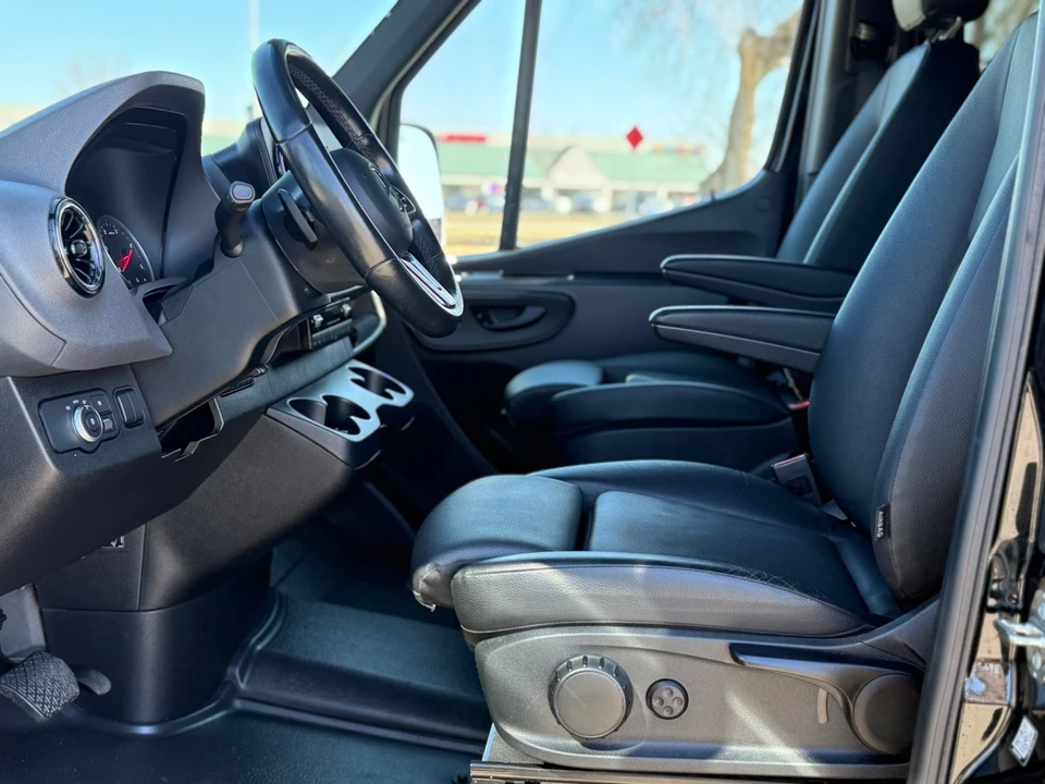 2024 Mercedes-Benz VS30 Sprinter - Image 12 of 21