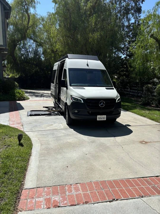 2024 Mercedes-Benz VS30 Sprinter - Image 8 of 9