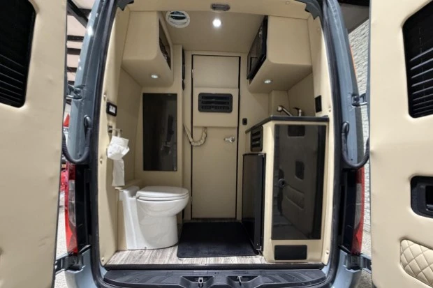 2024 Mercedes-Benz VS30 Sprinter - Image 6 of 9