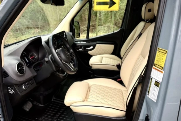 2024 Mercedes-Benz VS30 Sprinter - Image 4 of 9