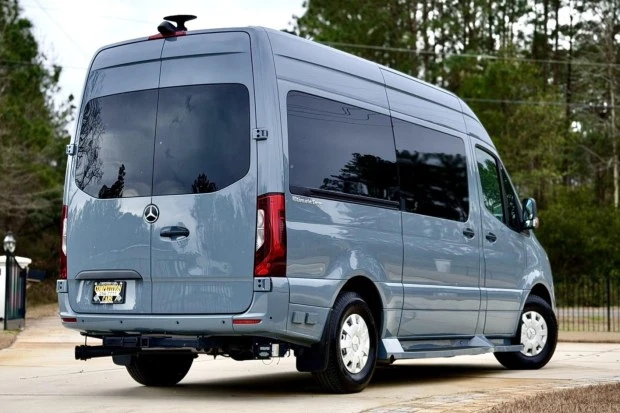 2024 Mercedes-Benz VS30 Sprinter - Image 2 of 9
