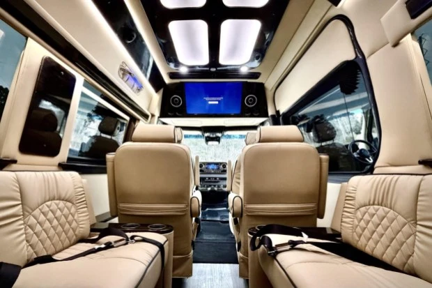 2024 Mercedes-Benz VS30 Sprinter - Image 5 of 9