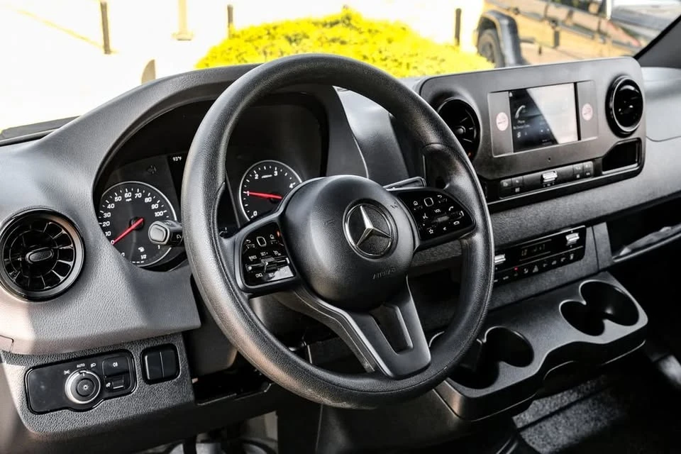 2024 Mercedes-Benz VS30 Sprinter - Image 11 of 20