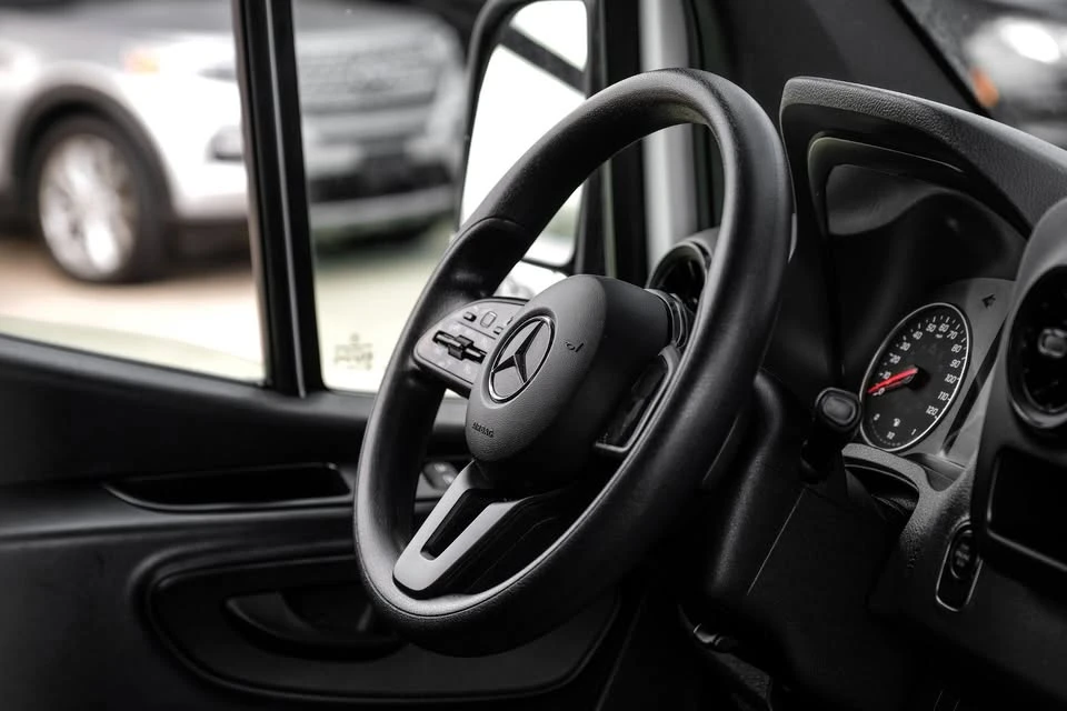 2024 Mercedes-Benz VS30 Sprinter - Image 10 of 15