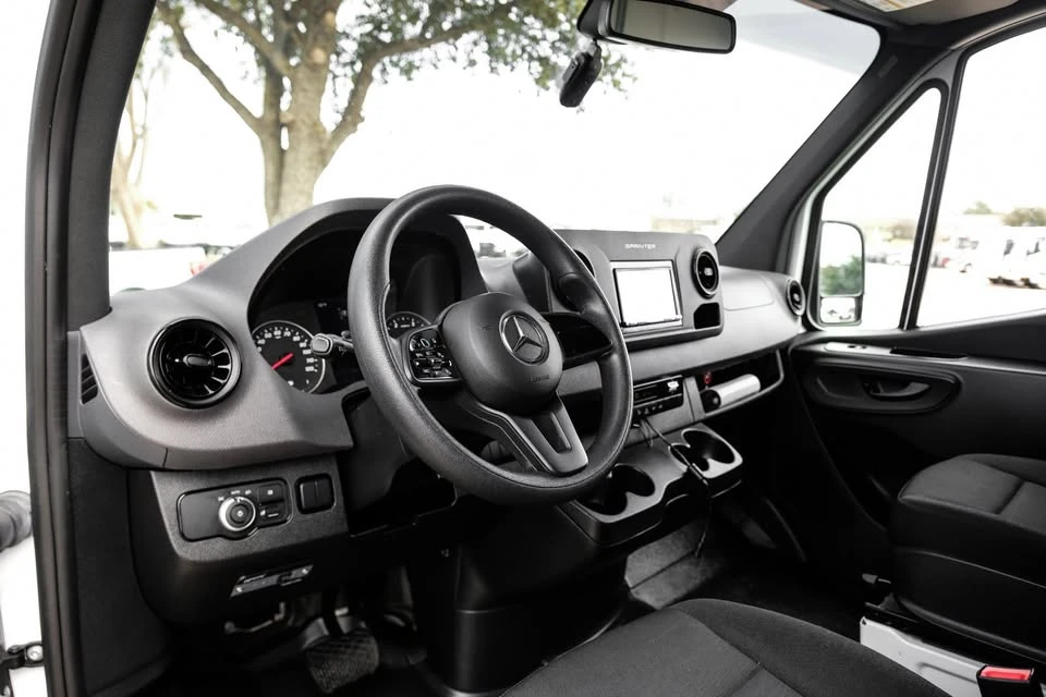 2024 Mercedes-Benz VS30 Sprinter - Image 2 of 15