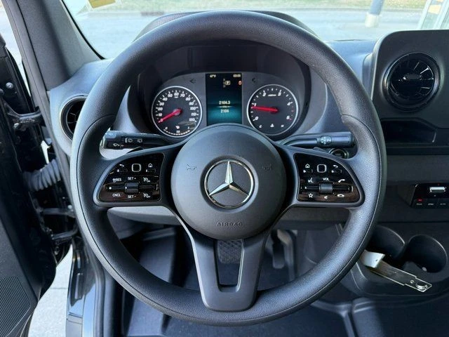 2024 Mercedes-Benz VS30 Sprinter - Image 15 of 21