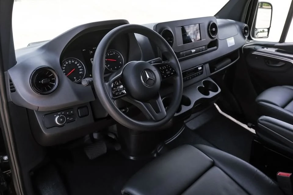 2024 Mercedes-Benz VS30 Sprinter - Image 2 of 14