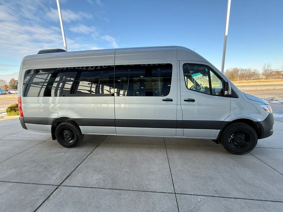 2024 Mercedes-Benz VS30 Sprinter - Image 4 of 21
