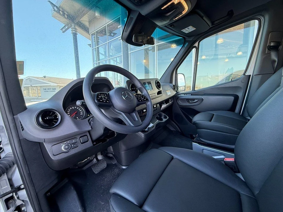 2024 Mercedes-Benz VS30 Sprinter - Image 12 of 21