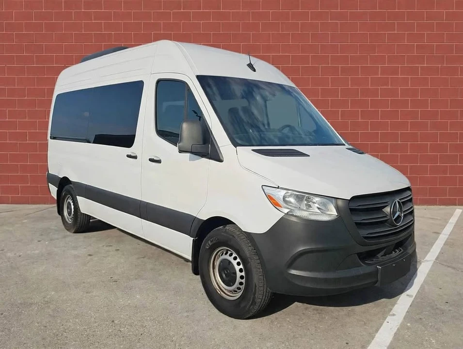 2024 Mercedes-Benz VS30 Sprinter - Image 2 of 17