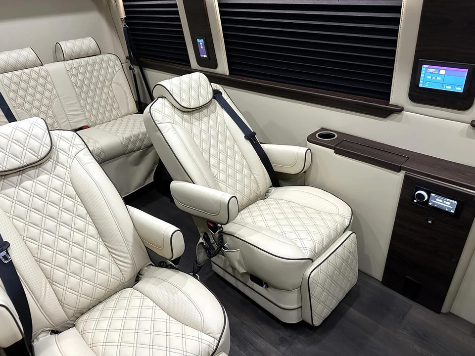 2024 Mercedes-Benz VS30 Sprinter - Image 8 of 12