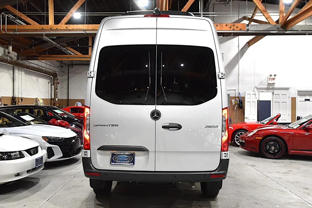 2024 Mercedes-Benz VS30 Sprinter - Image 9 of 12