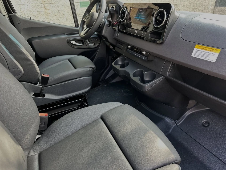 2024 Mercedes-Benz VS30 Sprinter - Image 15 of 21
