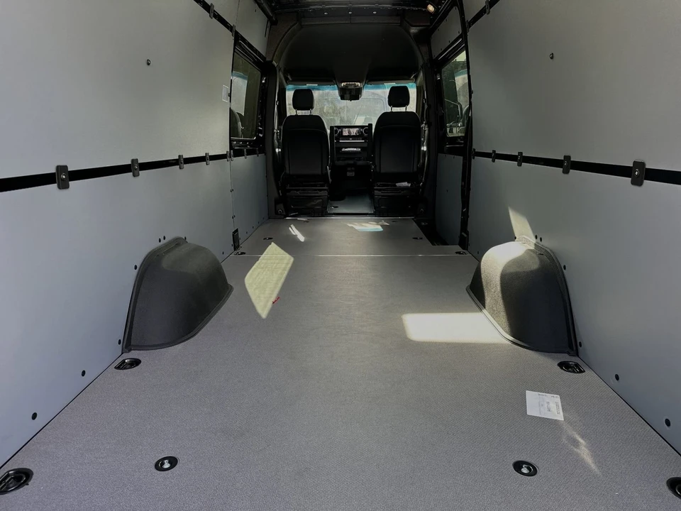 2024 Mercedes-Benz VS30 Sprinter - Image 14 of 21